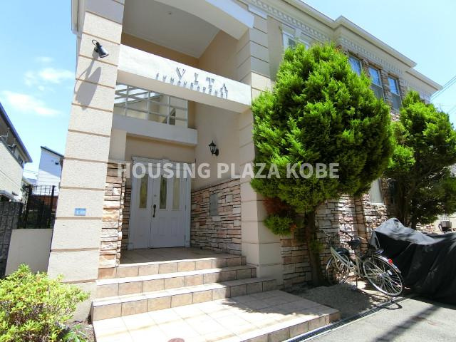 ワコーレヴィータ須磨浦通のエントランス