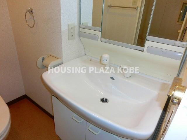 ワコーレヴィータ須磨浦通の洗面所