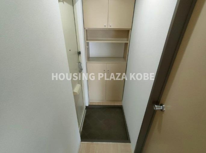 クイーンズコート東落合Ｃ棟の玄関