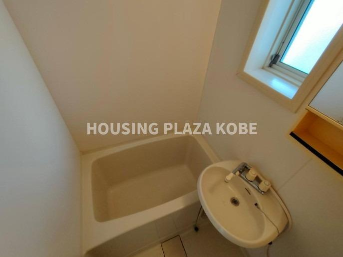 クイーンズコート東落合Ｃ棟の浴室