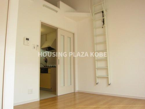 H.Cフラッツ須磨関守の居間・リビング