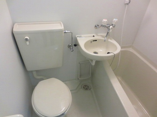 ニューヴィラ舞子の浴室