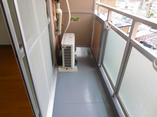 ニューヴィラ舞子のバルコニー