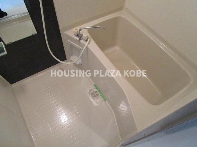 Giulia須磨浦Ⅲ（ジュリア須磨浦３）の浴室