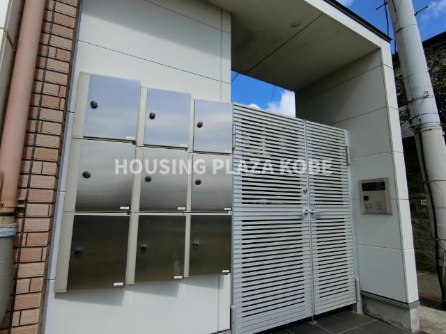 パロス須磨浦通のエントランス