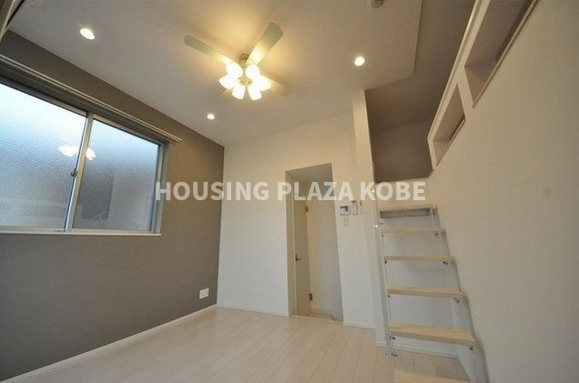 プランドール神戸の居間・リビング