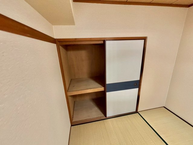 メゾン今在家の収納