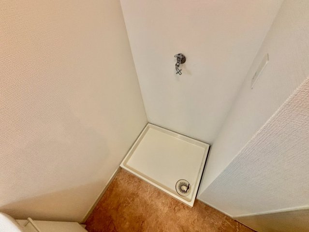メゾン今在家の洗面所