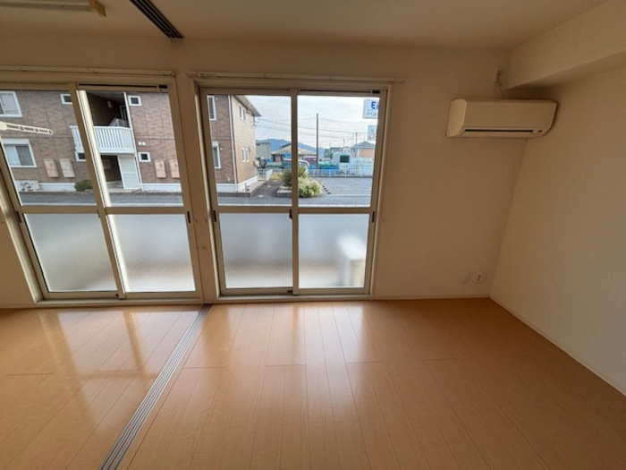 ラトンラヴール　Ⅰ番館の居間・リビング|リビングです