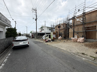 【前面道路含む現地写真】 | 読谷村高志保（全2棟）2号棟 | ※西側公道5.9m♪