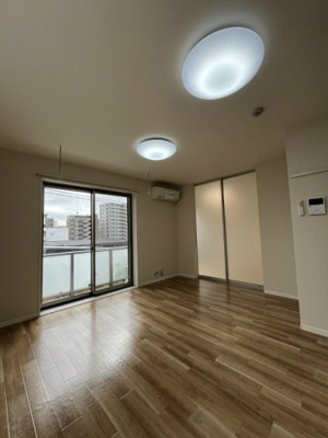 【居間・リビング】 | ミリア花の木ANNEX【SHM】 | ※同物件別部屋参考写真