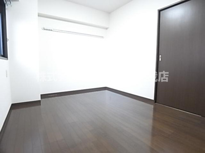 【寝室】 | アレックス千葉寺 | 落ち着いた色調の寝室です