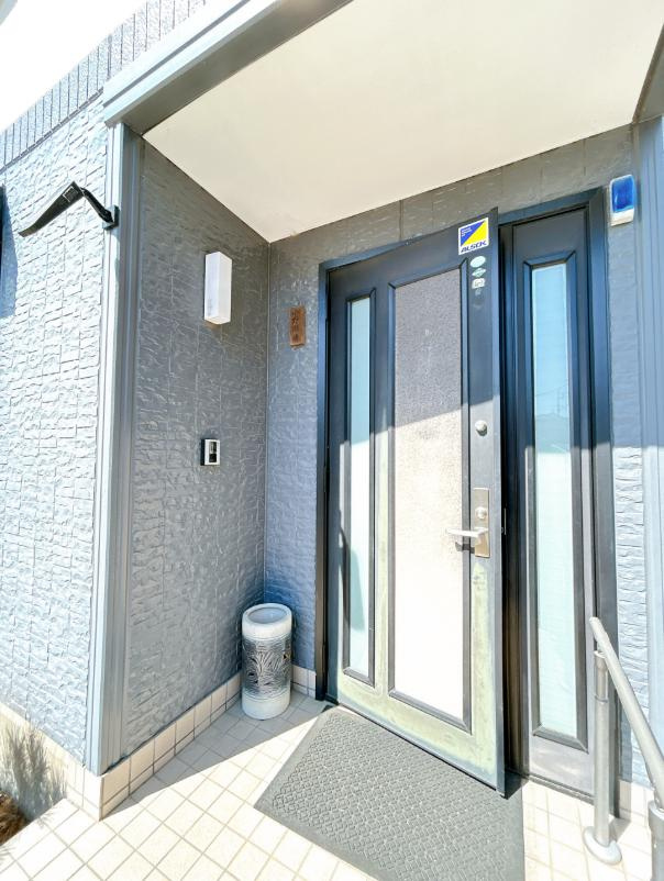 日立市石名坂町1丁目　中古戸建の玄関