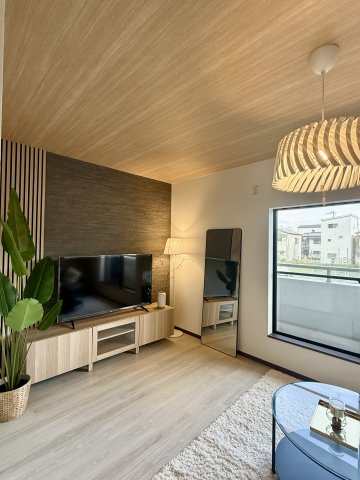 中古戸建　大東市灰塚４丁目（平成11年築）の居間・リビング