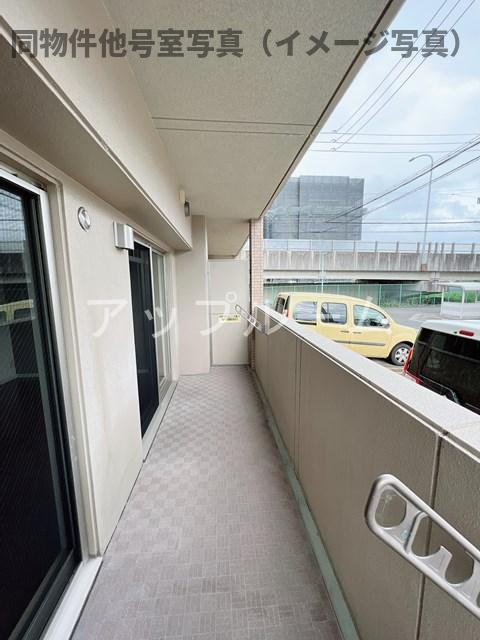 名古屋市守山区大字上志段味字上島の賃貸マンションのバルコニー