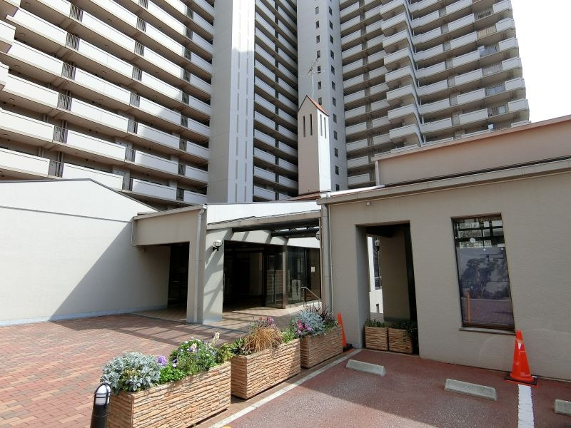 グレーシィ須磨アルテピアⅢ番街1期棟のエントランス