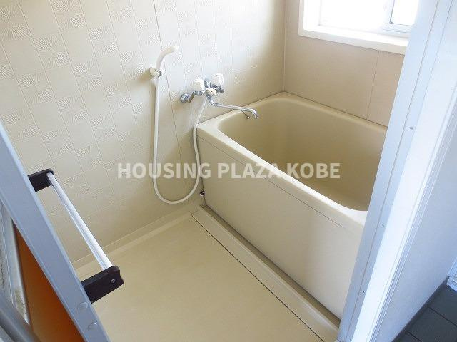 リバージュ須磨浦の浴室