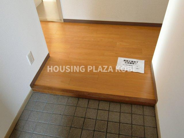 高倉山ハイツの玄関