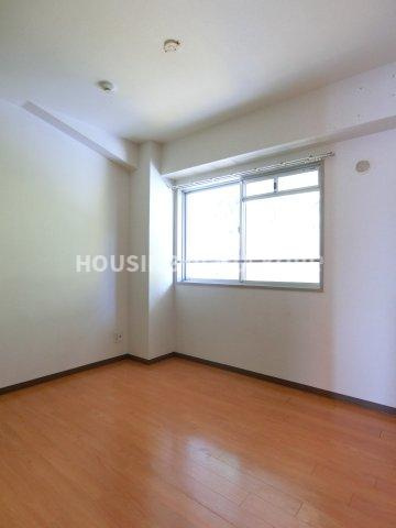 高倉山ハイツの居間・リビング