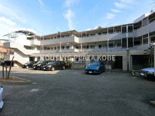 高倉山ハイツの外観