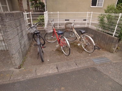 【エントランス】 | 浅間メゾネットＡ | 自転車置き場もあります！