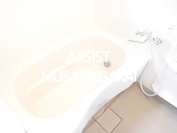 グランクレストの浴室|写真：設備同仕様の別物件です