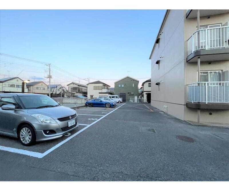 ローレルマンションMURATAの駐車場|カースペースがあります