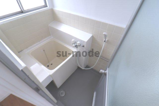 鳥飼マンションの浴室