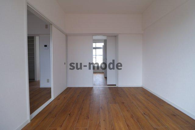 鳥飼マンションの居間・リビング