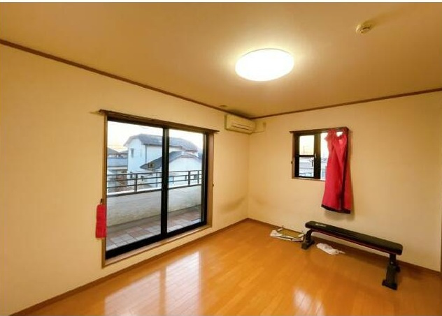 八代市松崎町中古戸建の洋室