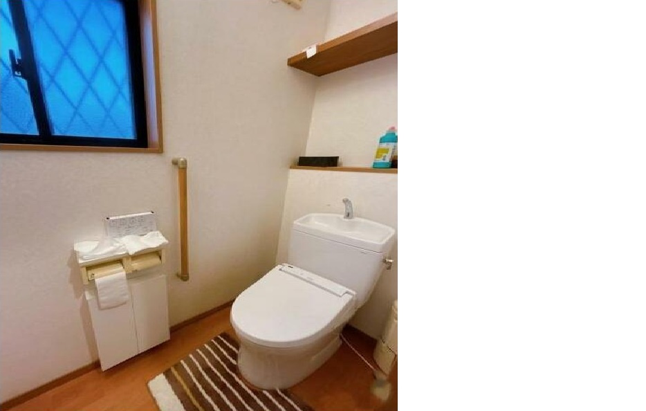八代市松崎町中古戸建のトイレ