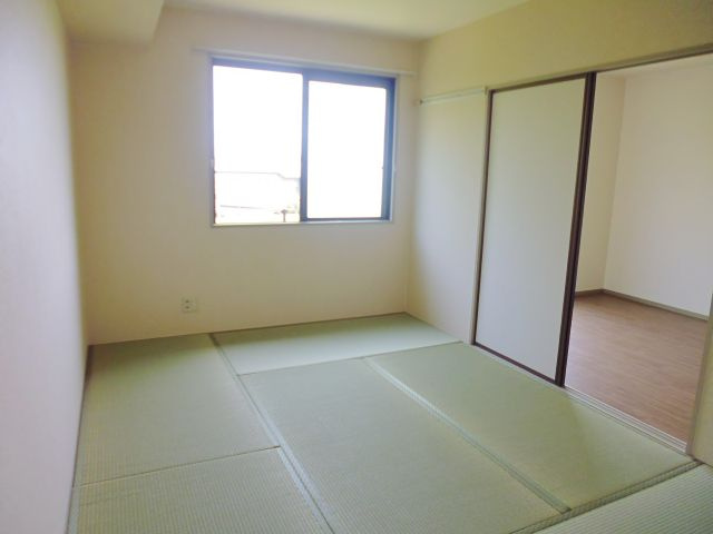 シティ長尾2の和室