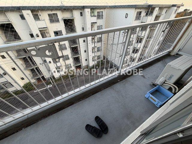 一の谷グリーンハイツG棟のバルコニー