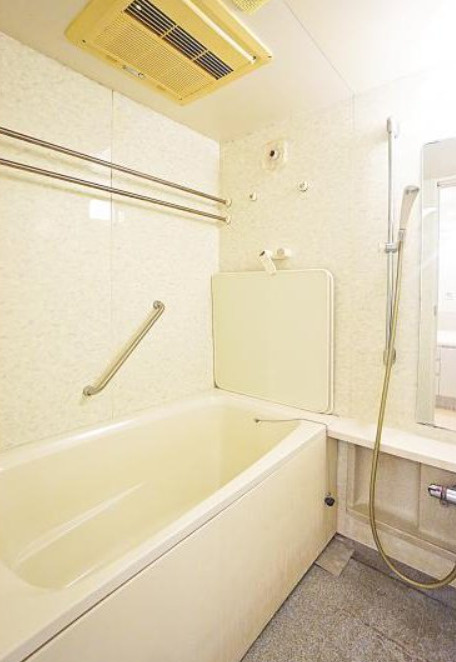 神戸市東灘区西岡本１丁目の中古マンションの浴室