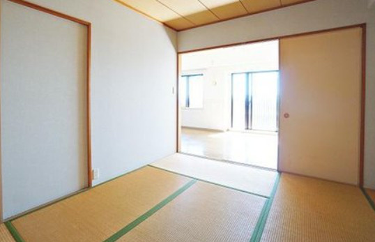 神戸市東灘区西岡本１丁目の中古マンションの和室