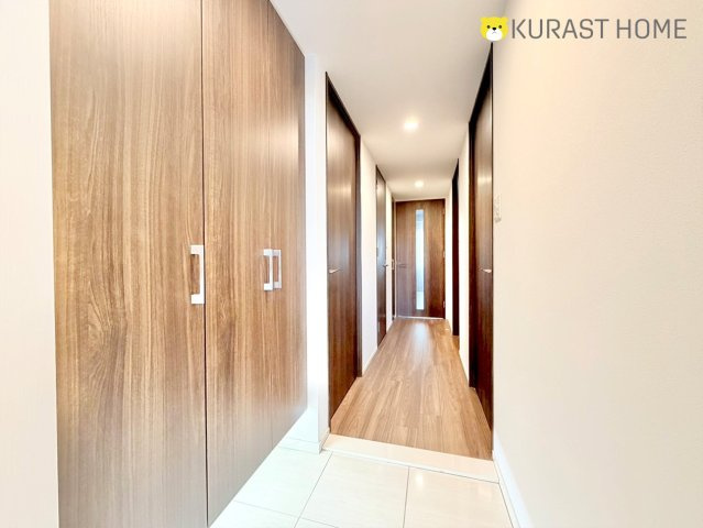 エスリード太秦レジデンス　1階の玄関