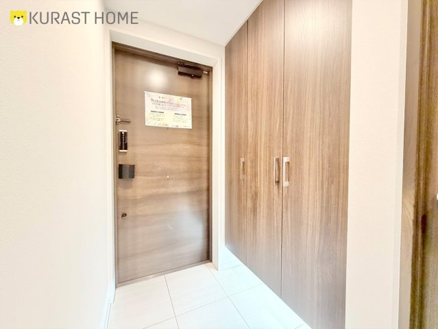 エスリード太秦レジデンス　1階の玄関