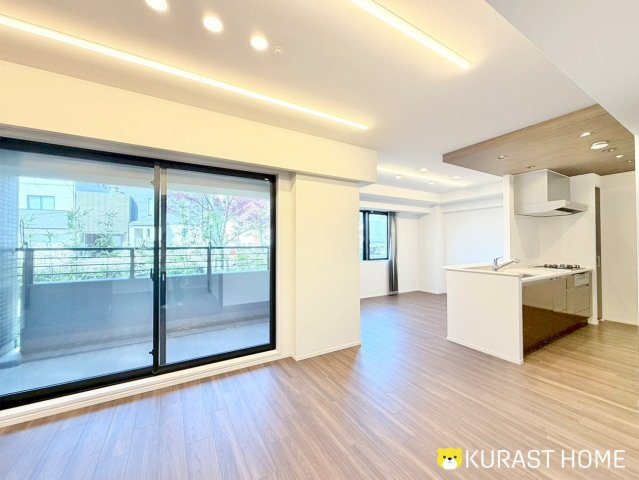 エスリード太秦レジデンス　1階の居間・リビング