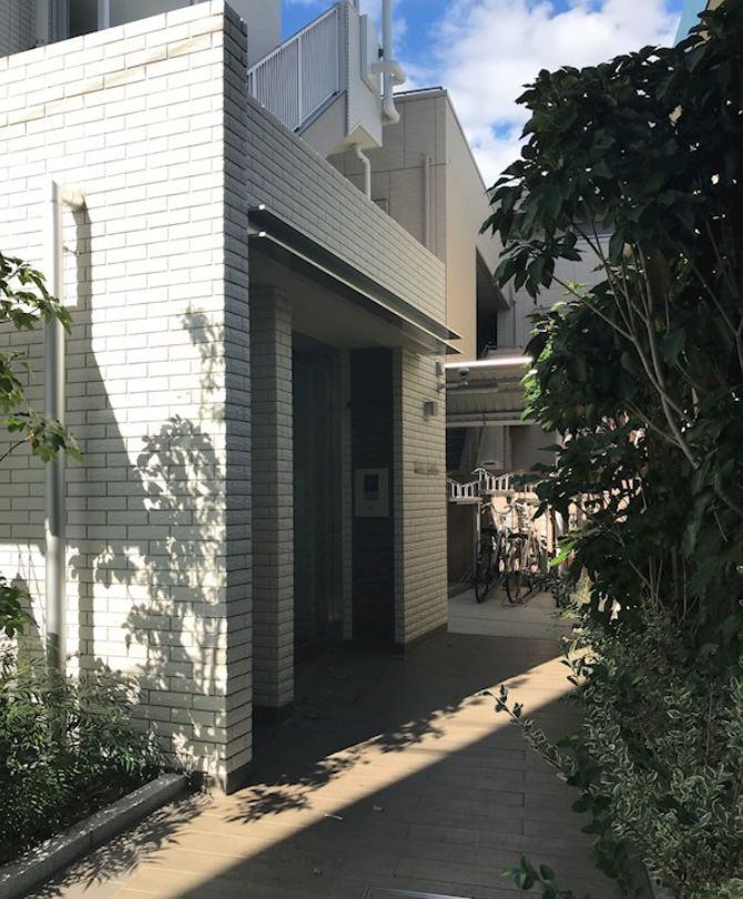 Ｈａｌｅ　Ａｒａｉのエントランス