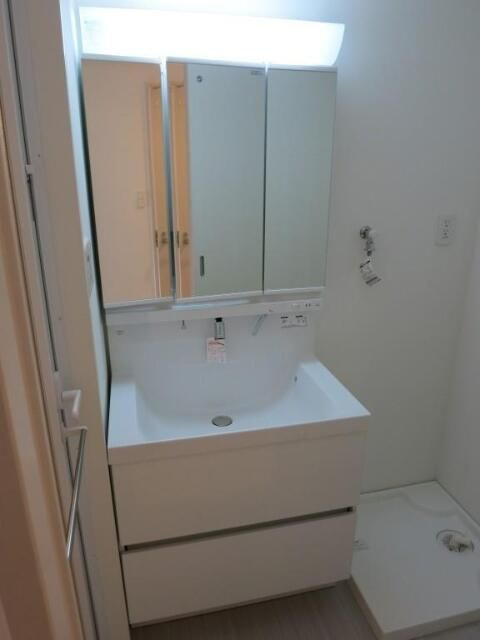 Ｈａｌｅ　Ａｒａｉの独立洗面台