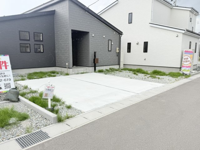 【駐車場】 | ＧＲＡＦＡＲＥ　山形市浜崎２期　２号棟 | ★内覧予約でブランド米2kg★