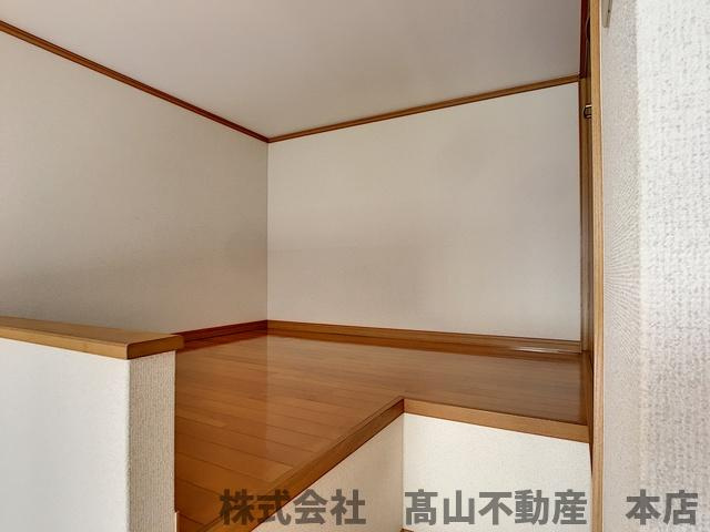 ジェニファー９の洋室