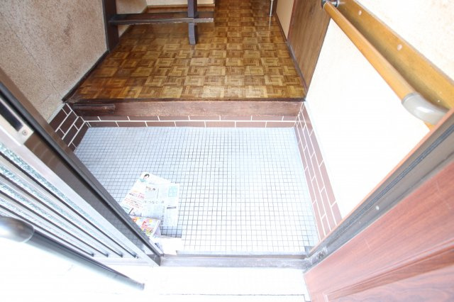 【玄関】 | 岡5丁目戸建