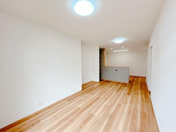 リフォーム済中古戸建　岐阜市芥見南山2丁目　昭和55年築の居間・リビング
