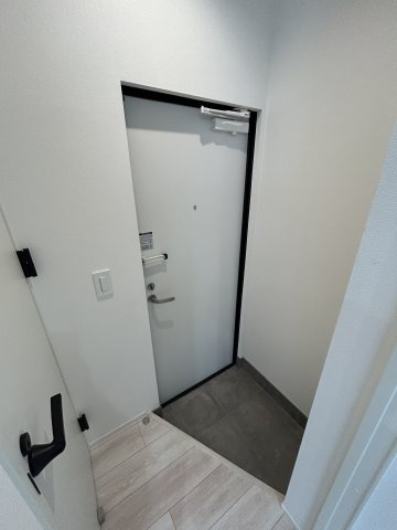 LEGGERO武庫川 (レジェロ武庫川)の玄関