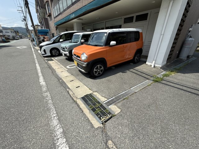 リバティ溝口の駐車場