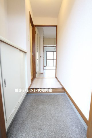 ロイヤルハウス２の玄関