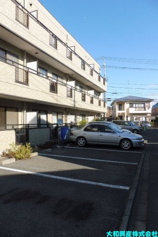 ロイヤルハウス２の駐車場