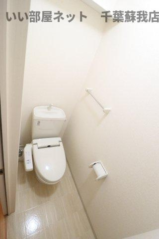 ルミエールⅡのトイレ|ゆったりとした空間のトイレです