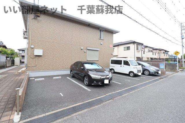 ルミエールⅡの駐車場|駐車場があるので、車を買う予定の方も安心です
